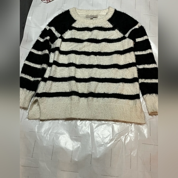 LOFT Fuzzy Mohair Sweater Never Worn Size M - Picture 5 of 10